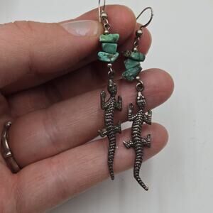 Vintage 925 Sterling Silver Reptile Lizard Howlite Drop Dangle Hook Earrings